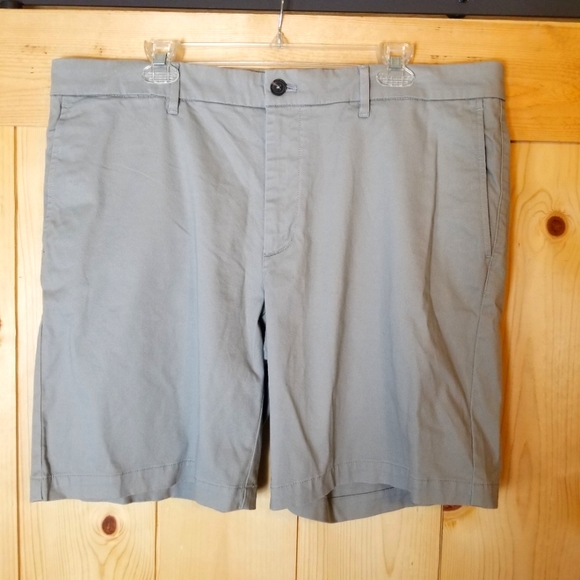 Hickey Freeman Chino Grey Shorts NWT